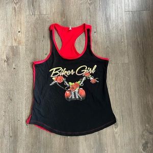 biker girl tank top🖤

✨size-m
✨condition-no flaws